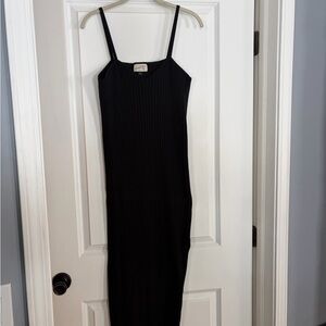 Universal Thread Black Ribbed Midi Dress